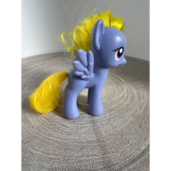 My Little Pony Friendship is Magic Lily Blossom 3" Brushable 2010 - Picture 5 of 6
